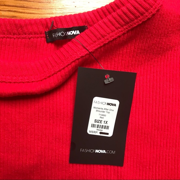 Fashion Nova Red Asymmetrical Sleeve Sweater, 1X - Picture 3 of 10
